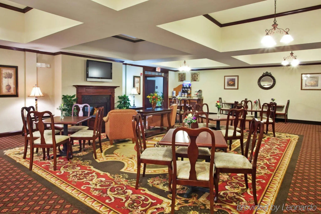 Holiday Inn Express Hotel & Suites Commerce-Tanger Outlets - Général