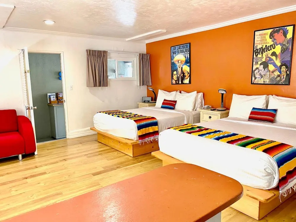 Deluxe Quadruple Suite