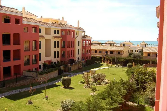 Apartamentos Puerto Zahara