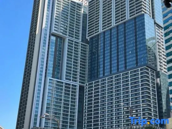 The Platinum KLCC By Sky Pool