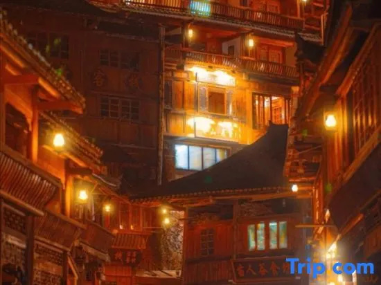 Xijiang Qianhu Miao Village Nuanyu · Shanju Homestay (Dongyin Viewing Platform)