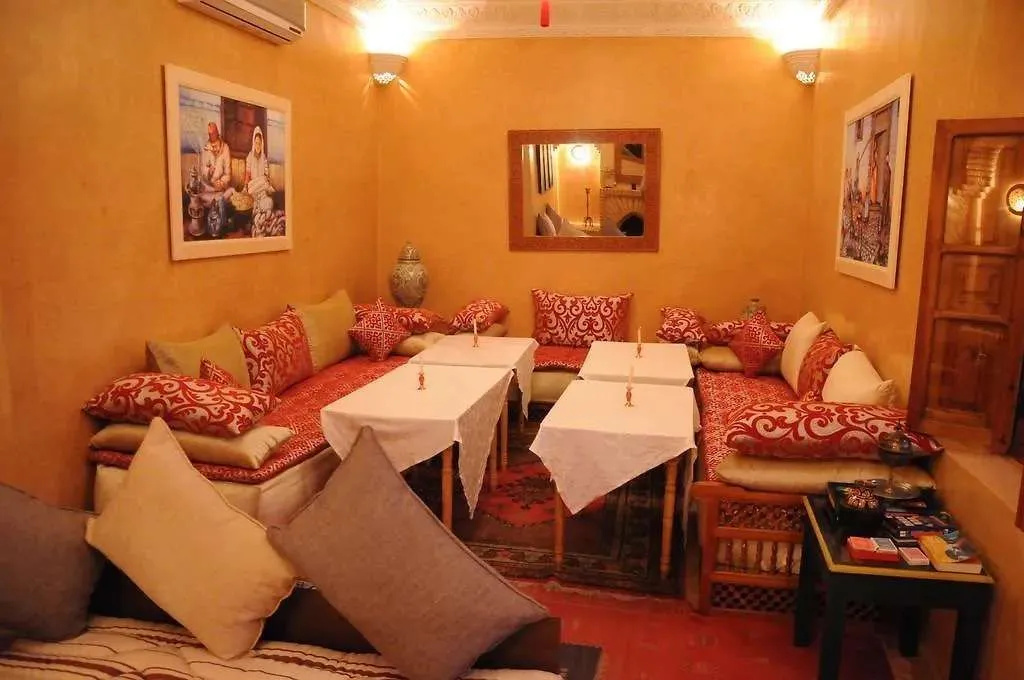Riad Ella - Général