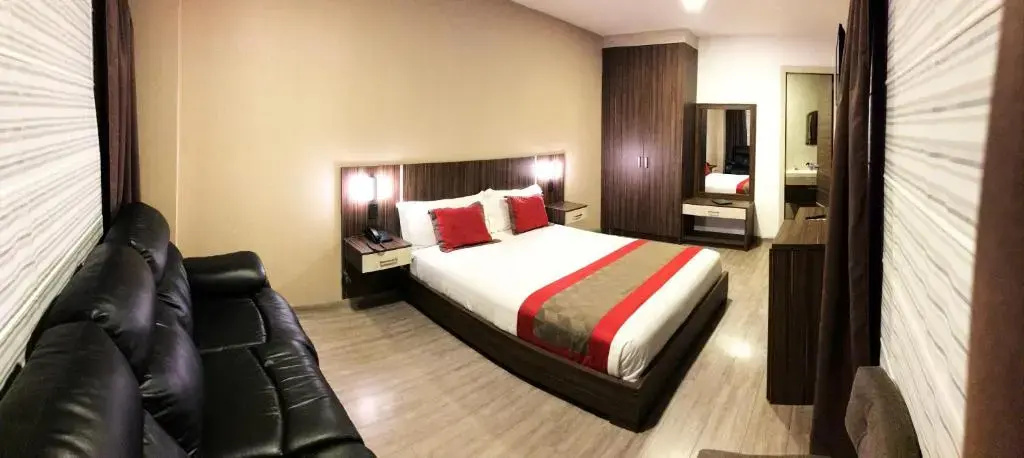 Hotel Santiago de Compostella Suites - Chambres