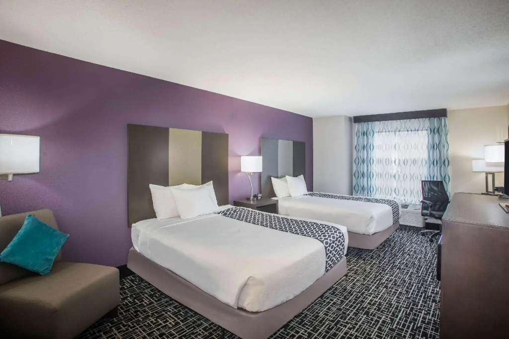 La Quinta Inn & Suites by Wyndham Pontoon Beach - Chambres