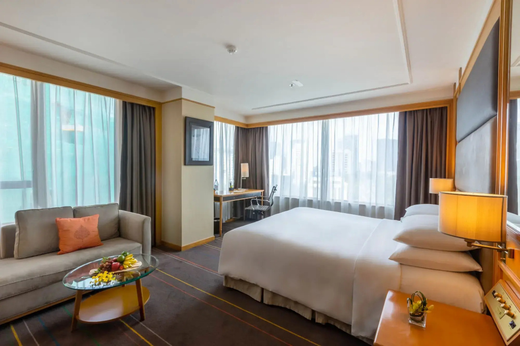 Renaissance Riverside Hotel Saigon - фото 48
