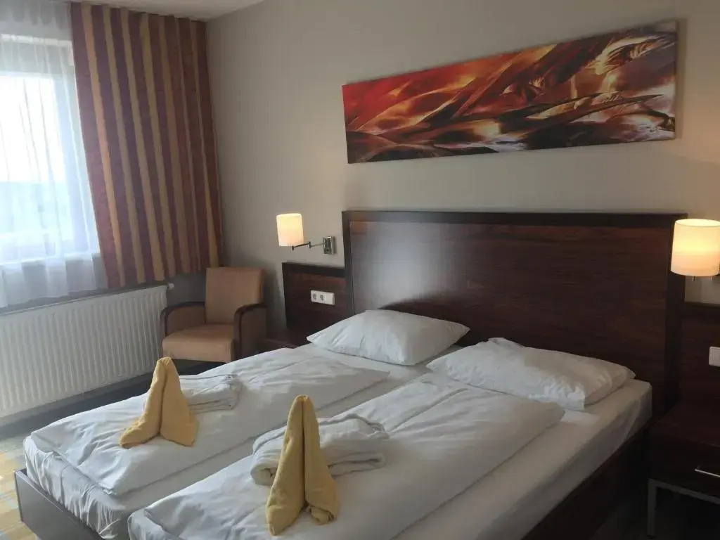 Superior Double room with mountain view (full double bed)