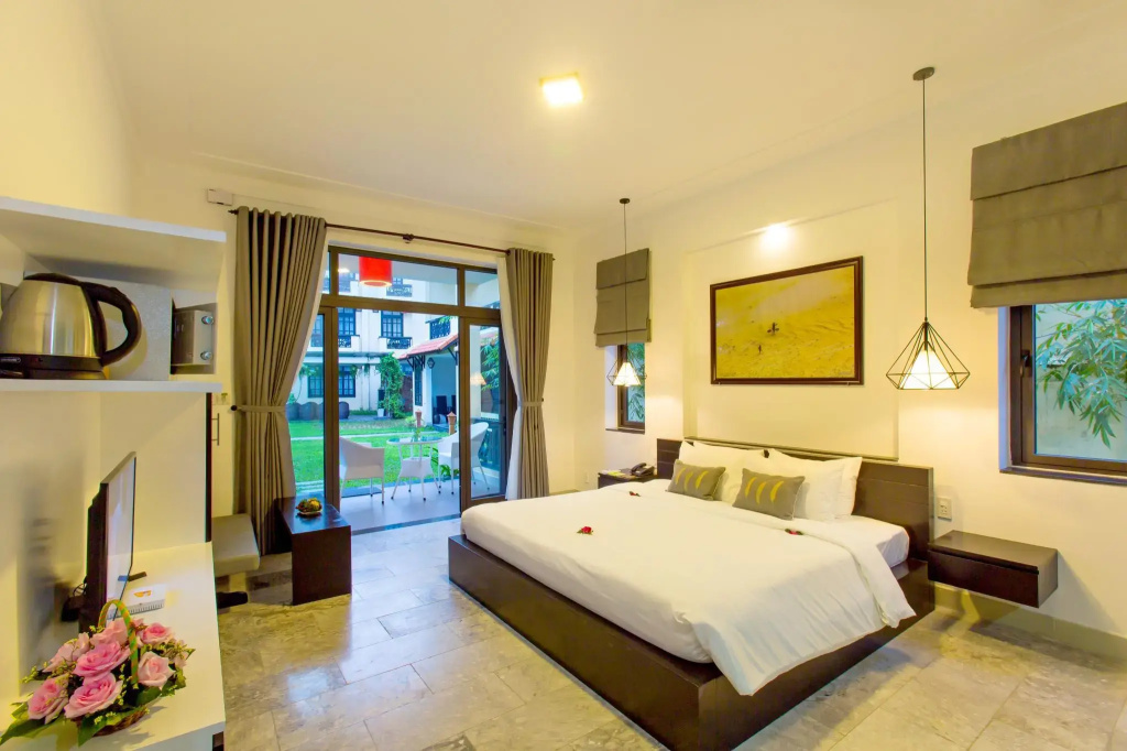 Double Junior Suite (full double bed)