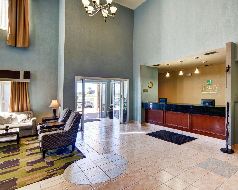 Lobby & Reception