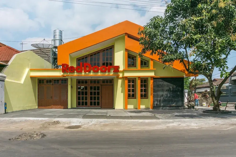 RedDoorz near Universitas Widyagama Malang