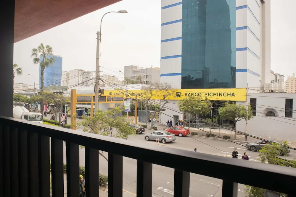 w Contemporary 1BR w/ Balcony in Miraflores