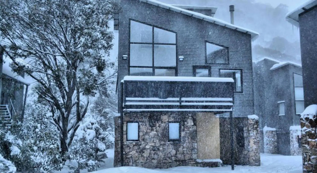 Snow Stream Apartments