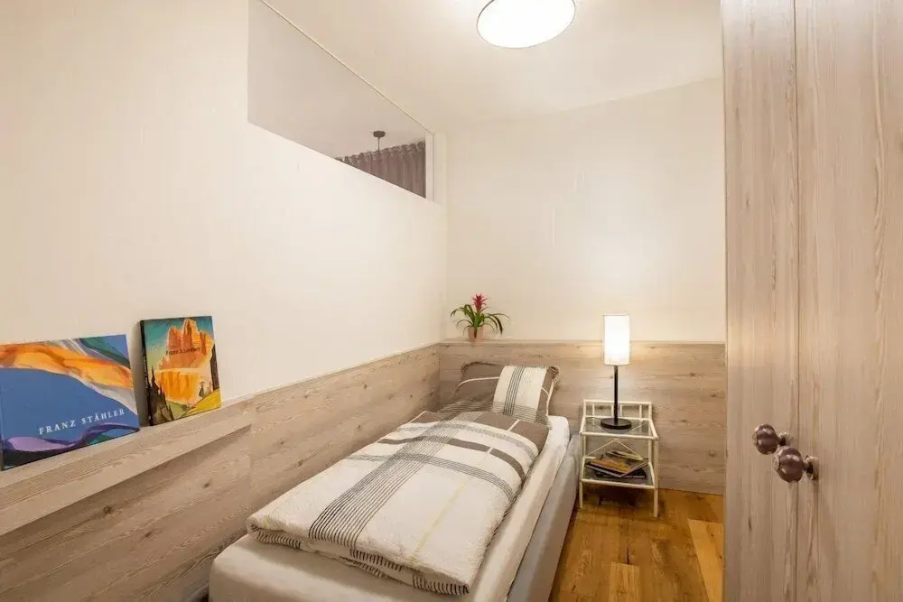 2 Bedrooms Apartment with city view