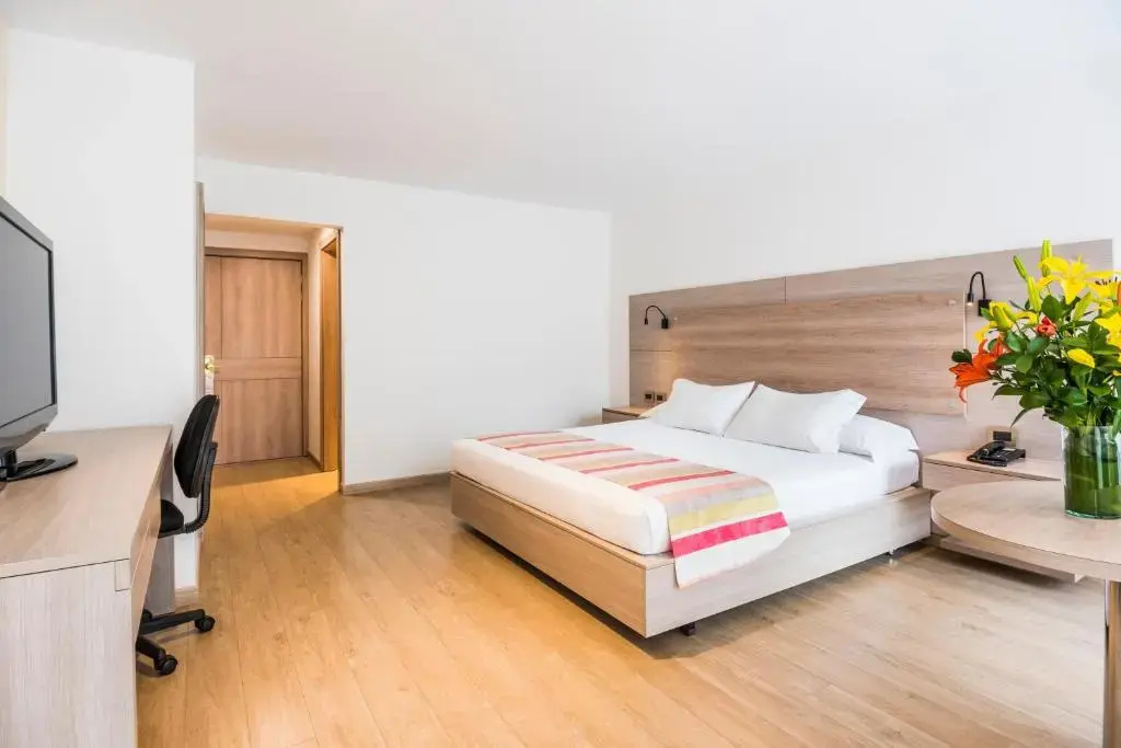 Hotel Rosales Plaza - Chambres