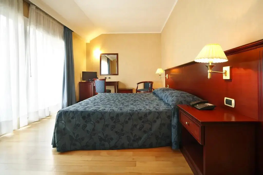 Standard Double room (full double bed)