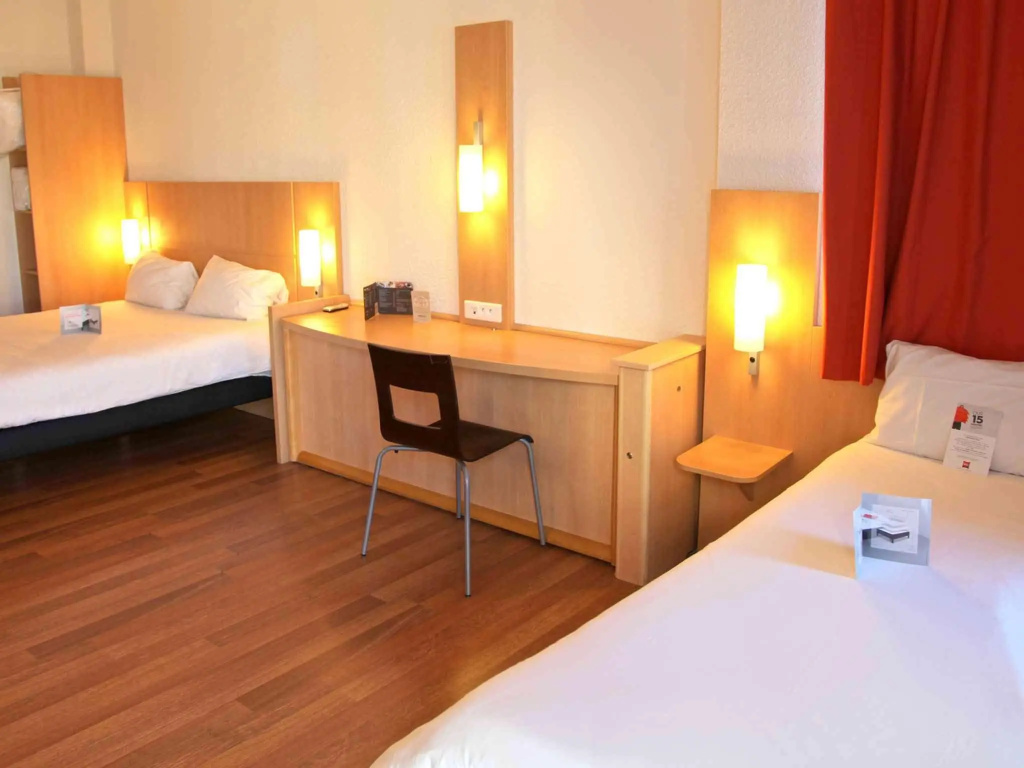 Standard Double room (twin beds)