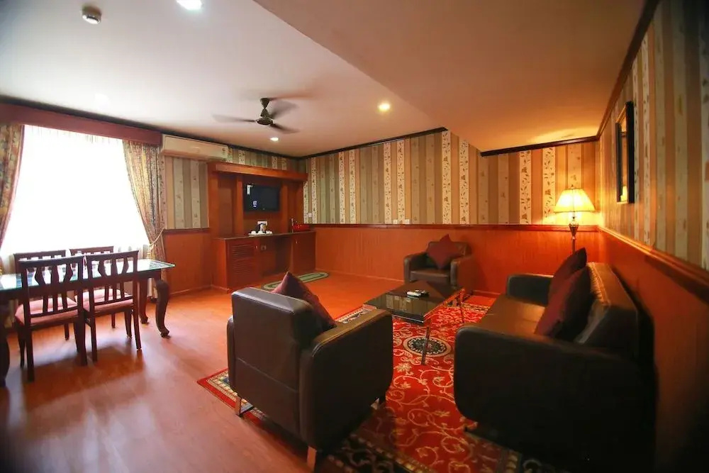 Madathil Regency Hotel - Général