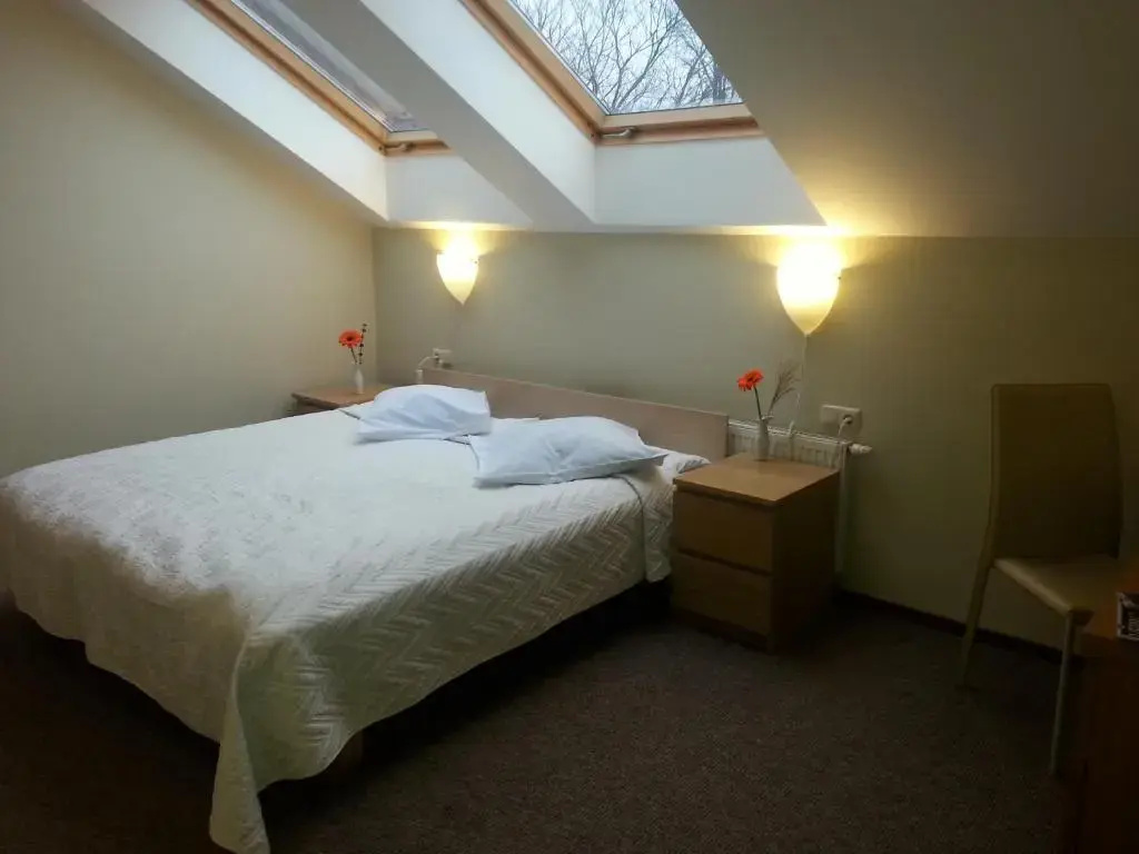 Economy room