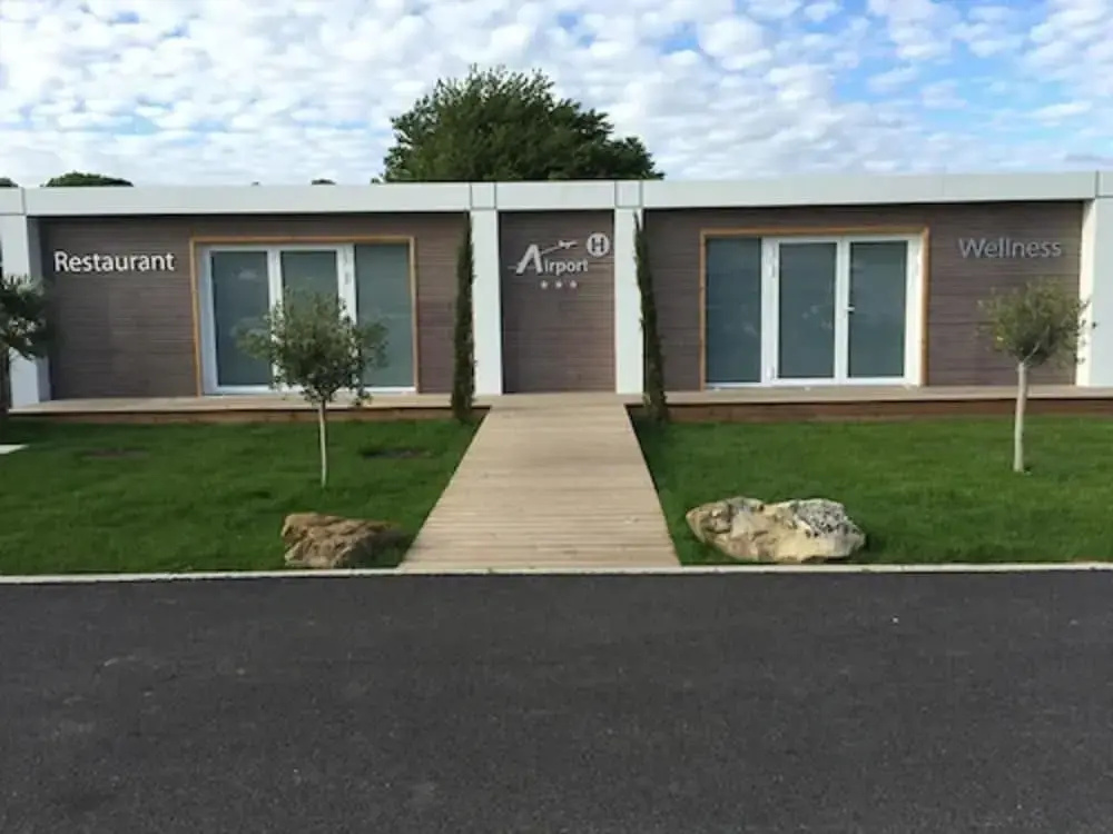 Airport Hotel