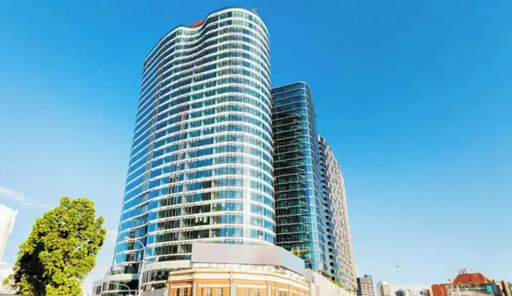 Luxury Apartments w Rooftop Pool CBD