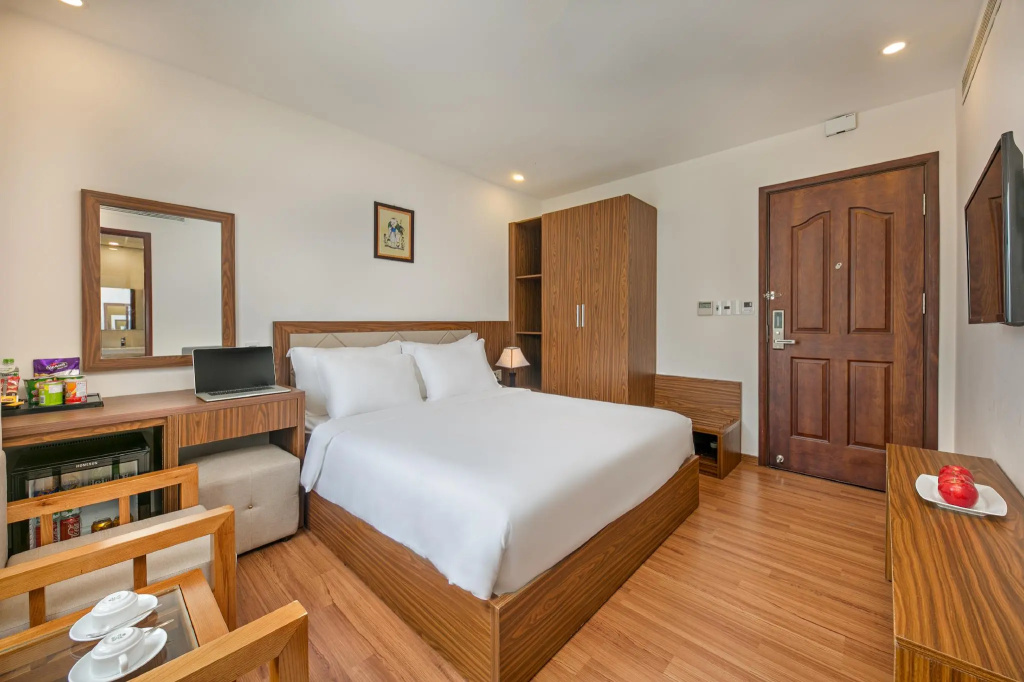 Superior room with city view