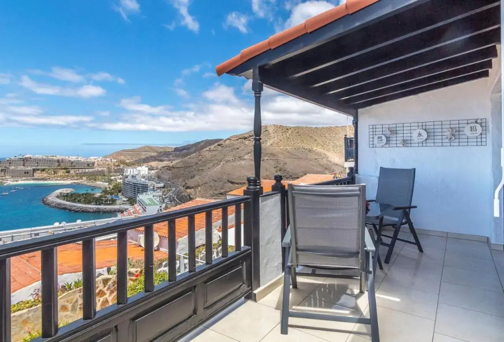 Sunset Dream Bungalow with balcony sea view.