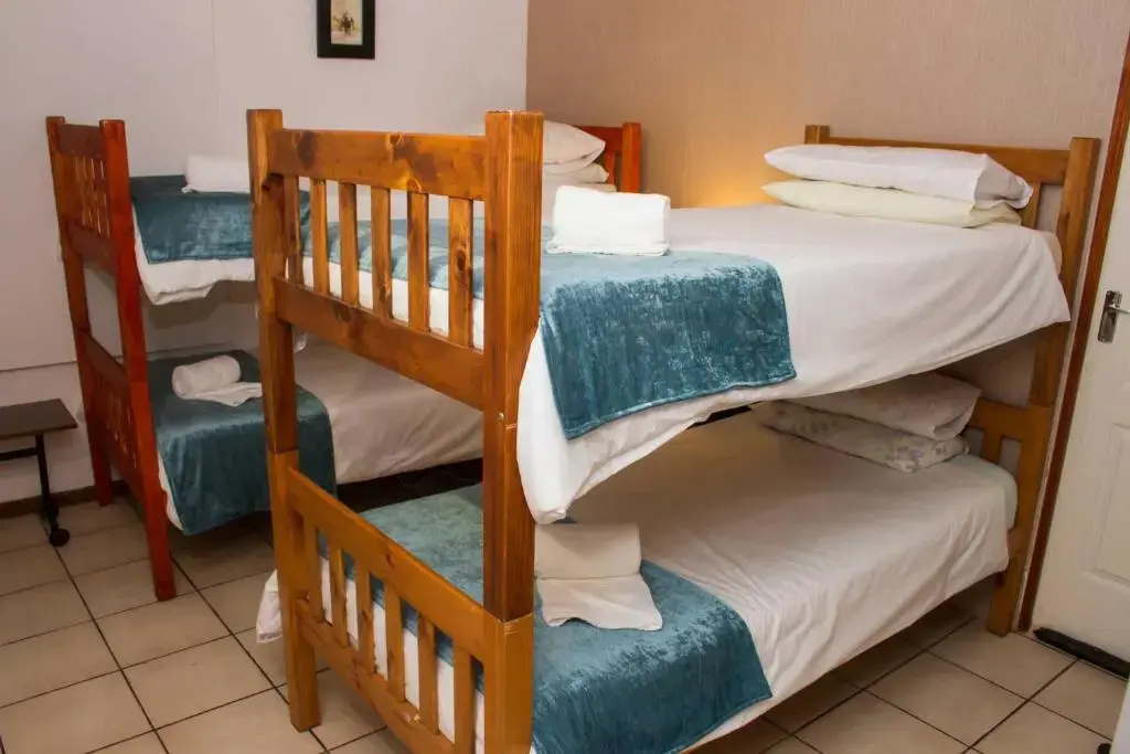 3 Bedrooms Apartment
