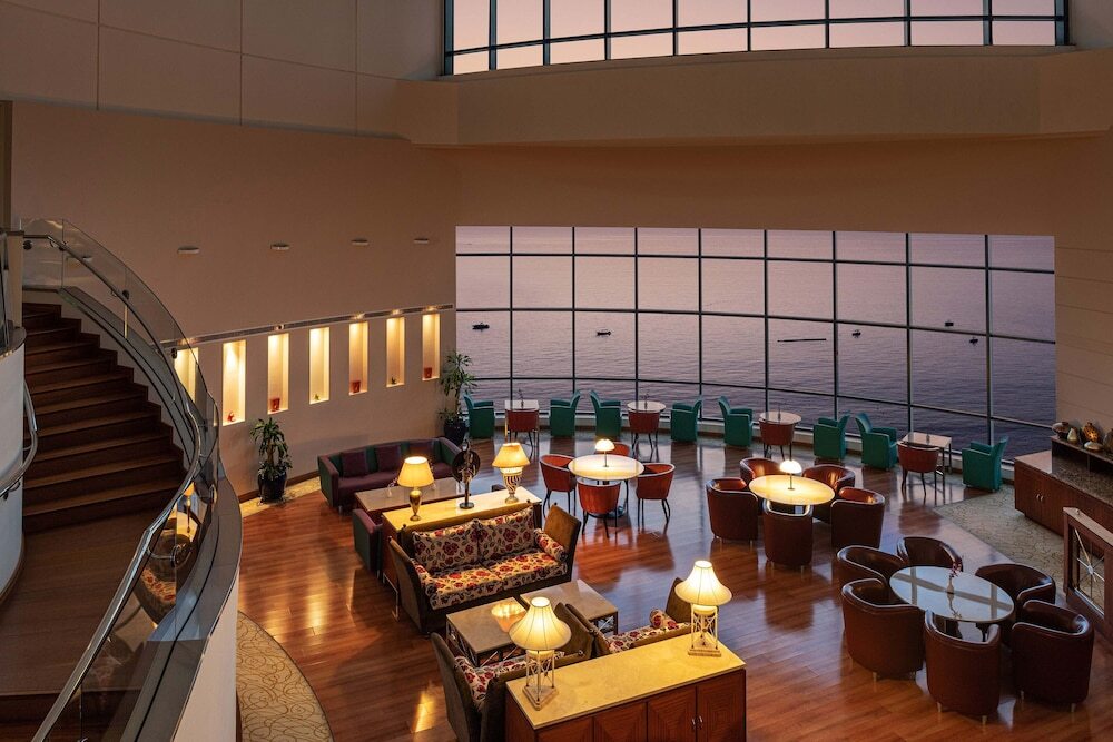 Le Meridien Al Aqah Beach Resort