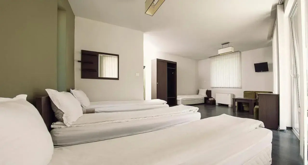 Hotel photo 12