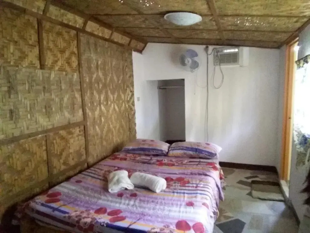 Economy room