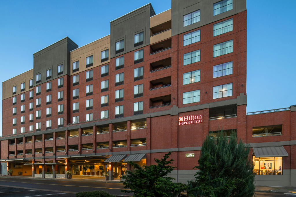 Holiday Inn Express & Suites Tacoma Downtown