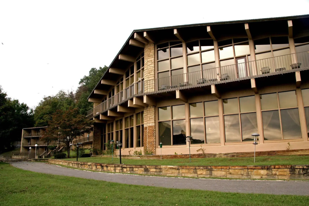 Buckhorn Lake State Resort Park