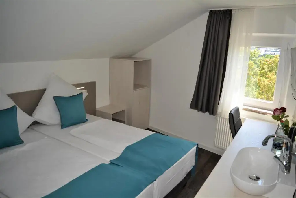 Standard Double room (full double bed)