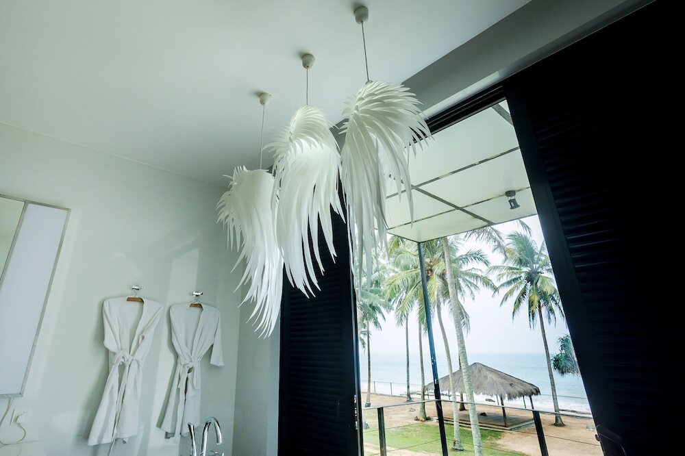 Green Turtle Villa By The Serendipity Collection