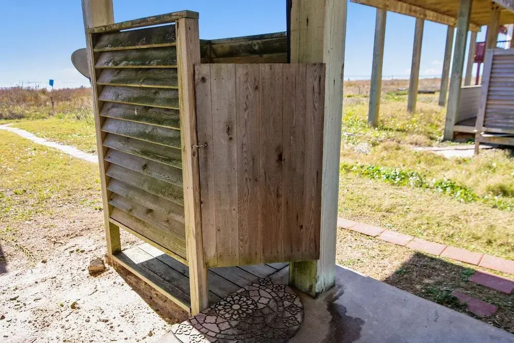 Barefoot Pelican by Ryson Vacation Rentals