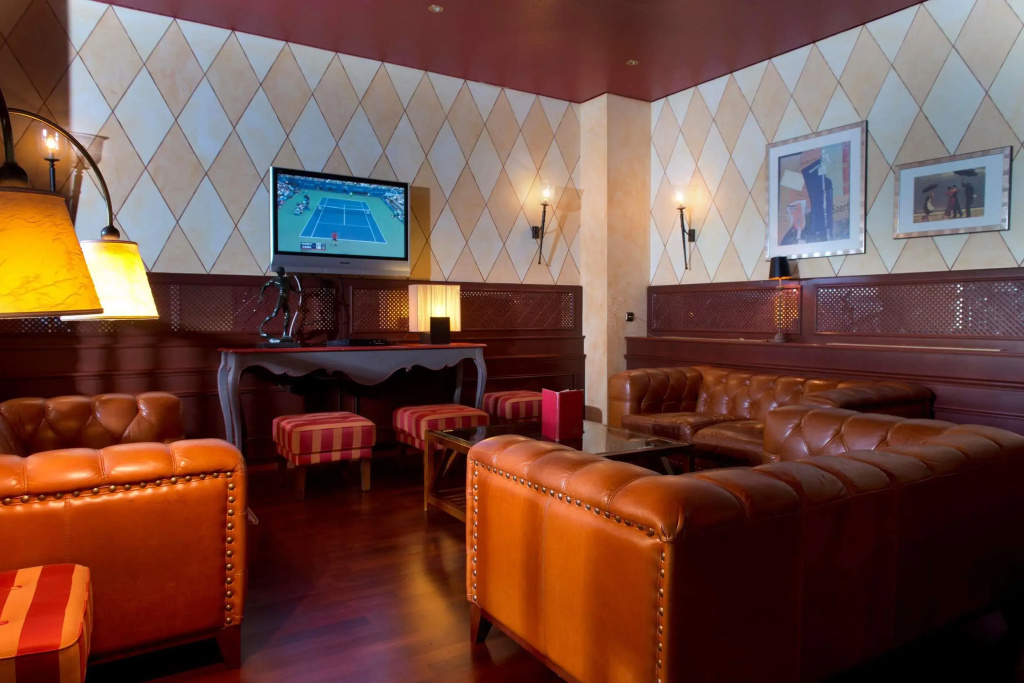 Lobby & Reception