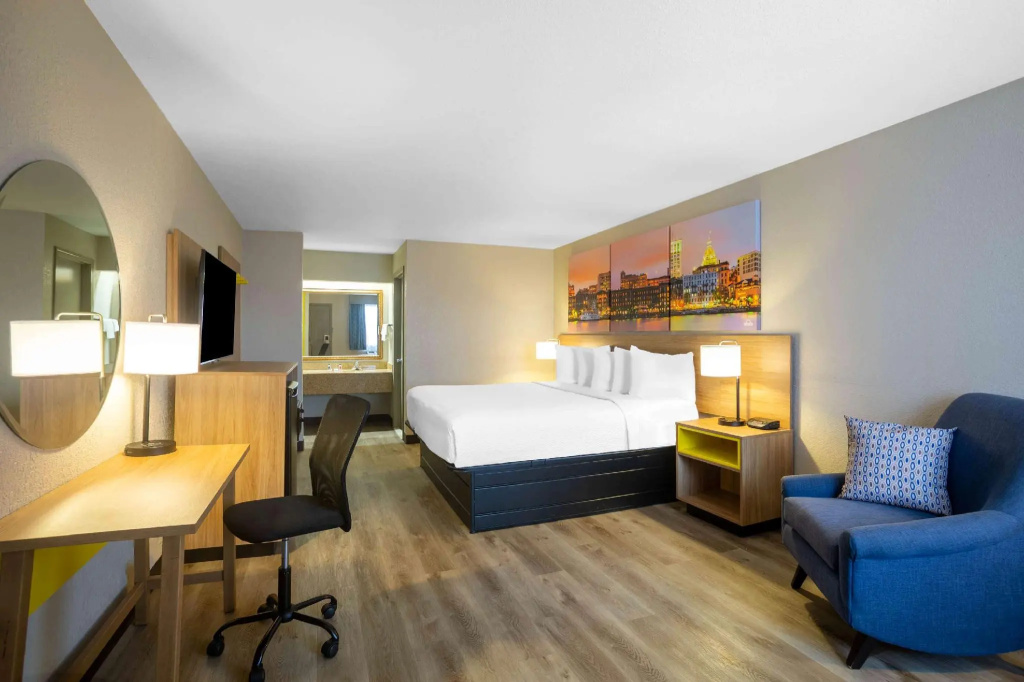Standard Double room (full double bed)
