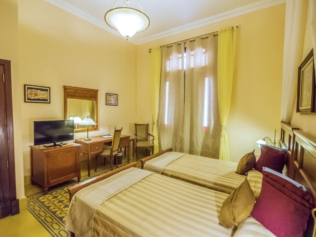 Hotel Ambos Mundos by null