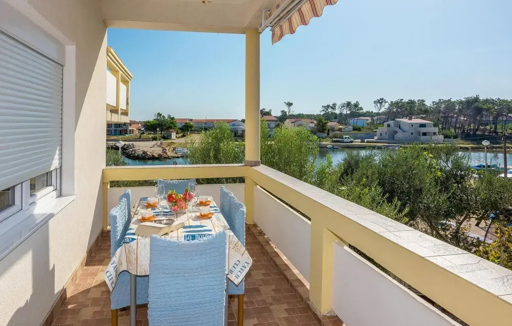 Awesome Home in Vir With Wifi and 5 Bedrooms