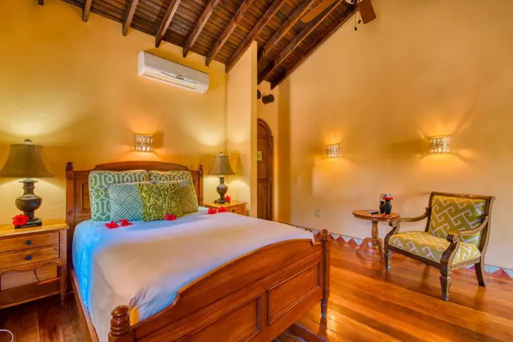 Double Suite (full double bed)