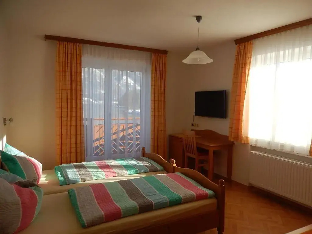 標準雙人房,設有露台及大床