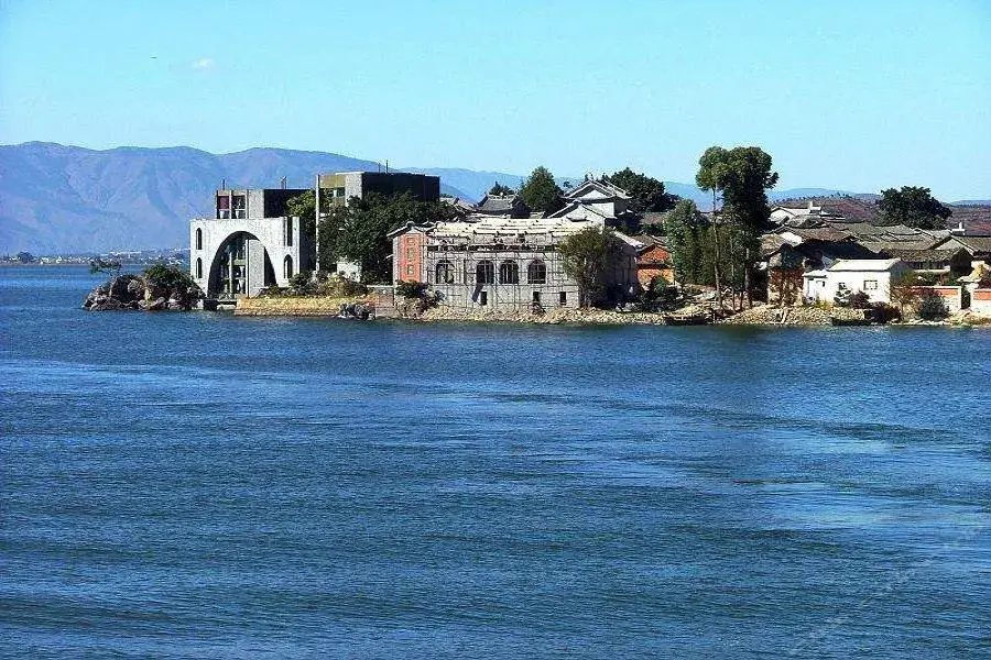Beach & Waterfront