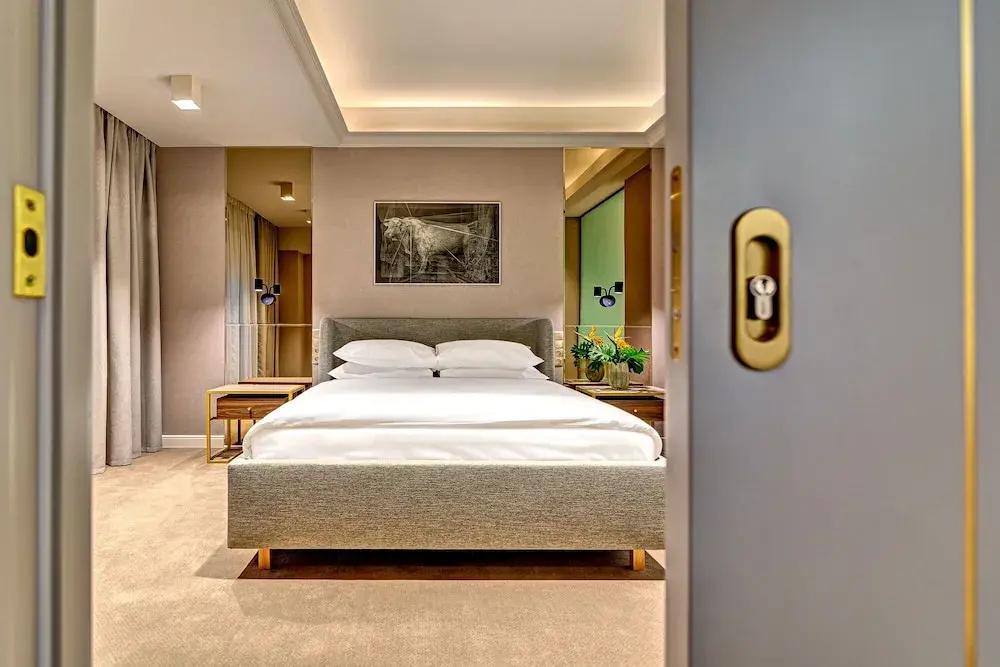 Standard Suite