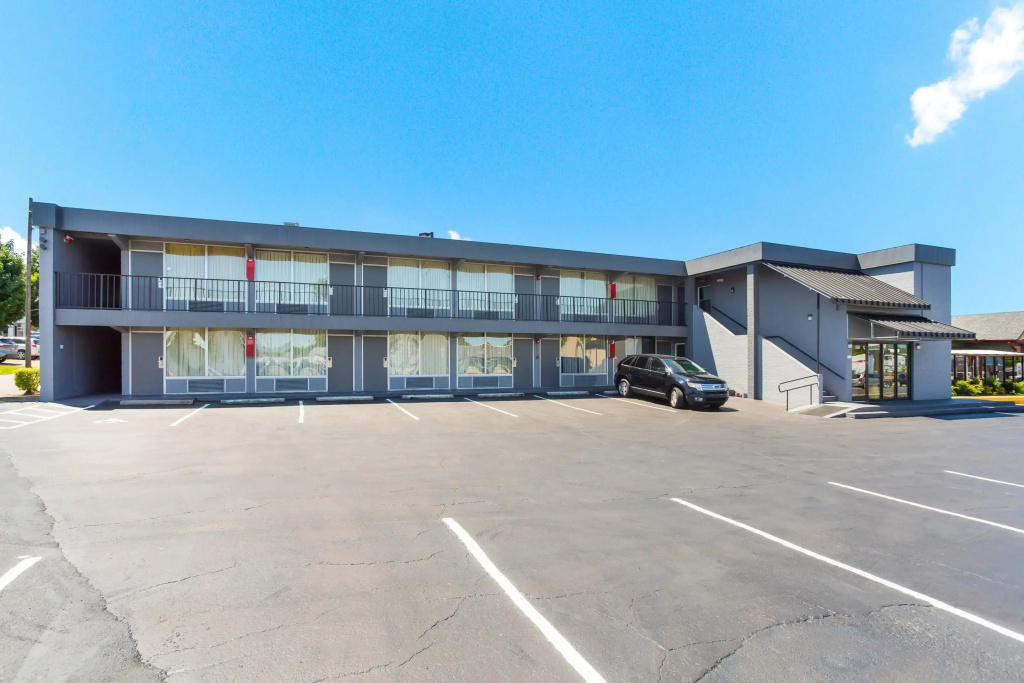 Econo Lodge Gallatin - Metro Nashville