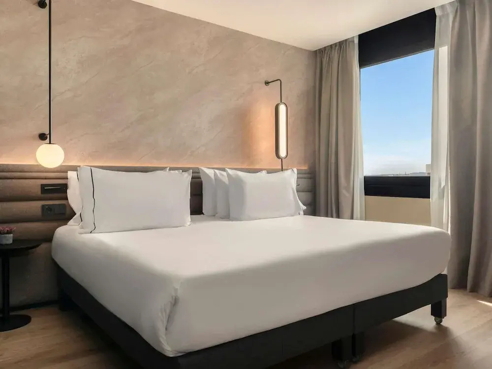 Double Suite (full double bed)
