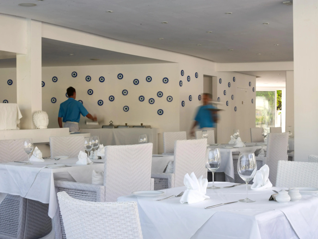 So White Beach Resort - Général
