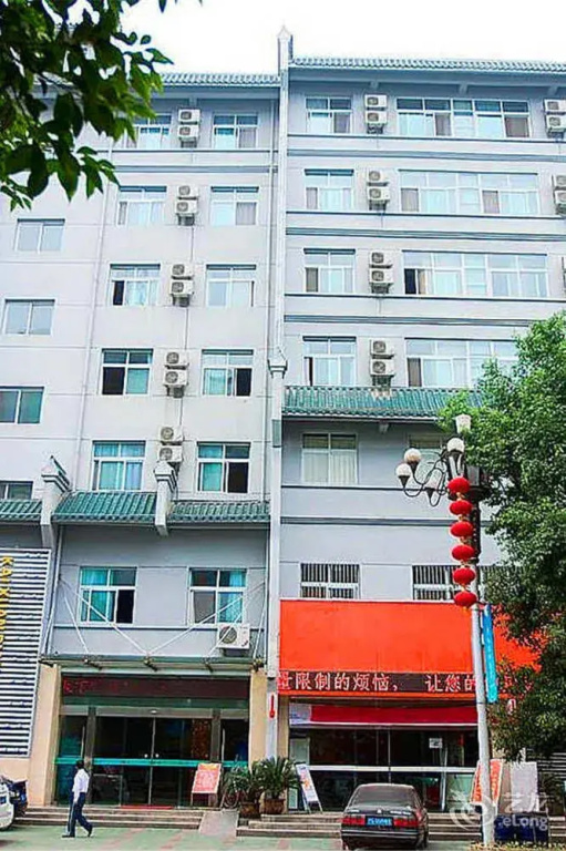 Triumph Power Hotel
