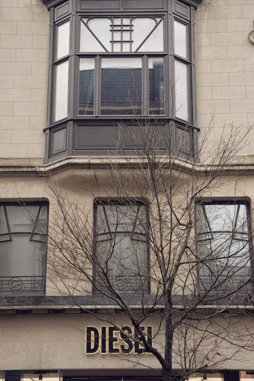 A Place - Schuttershofstraat 5