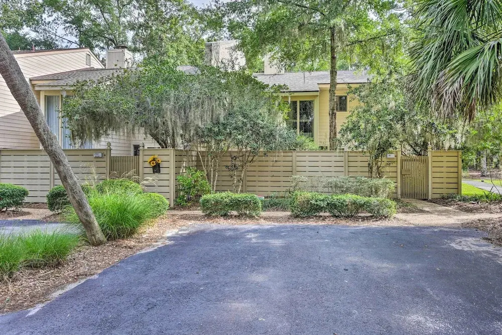 Hilton Head Escape w/ Private Beach Access!