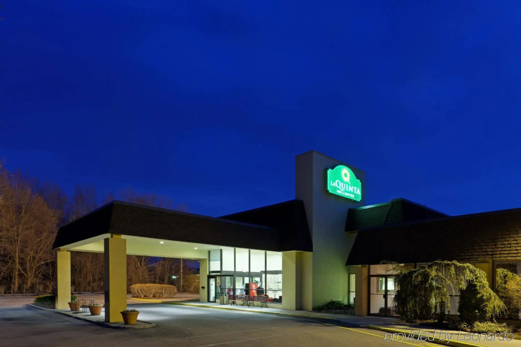 La Quinta inn & Suites Armonk Westchester County Airport