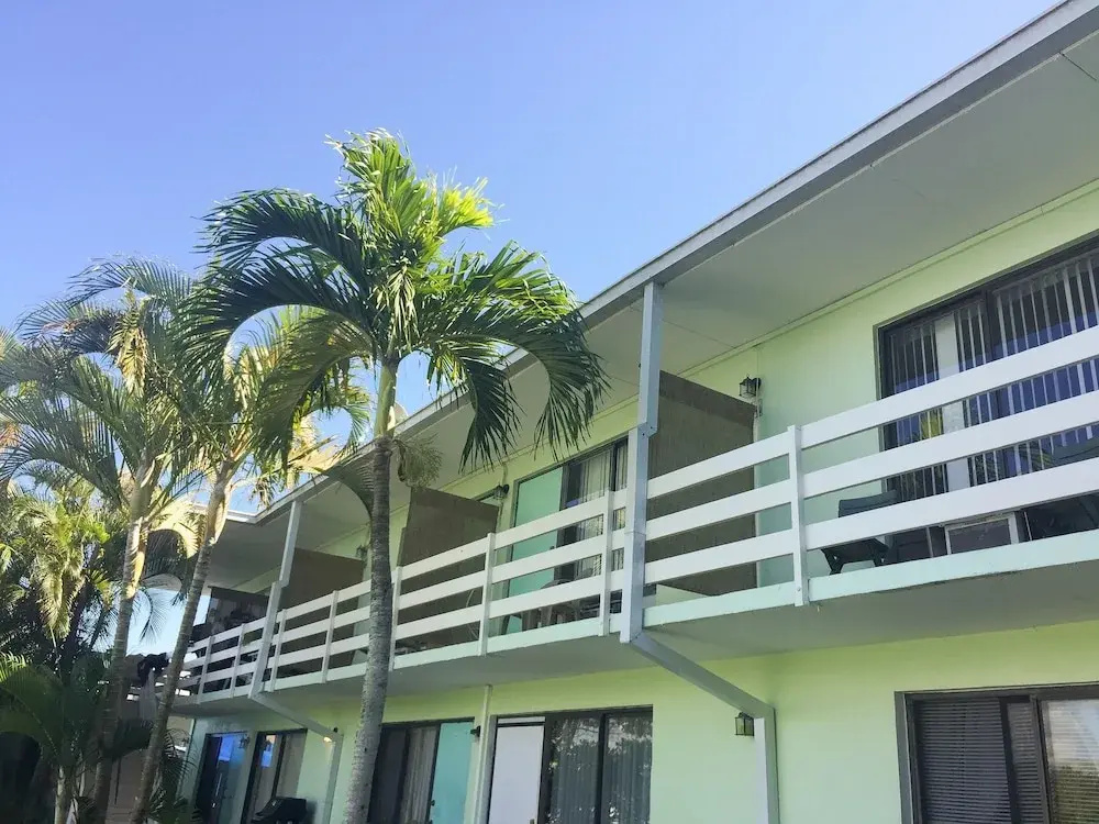 Capri Lodge